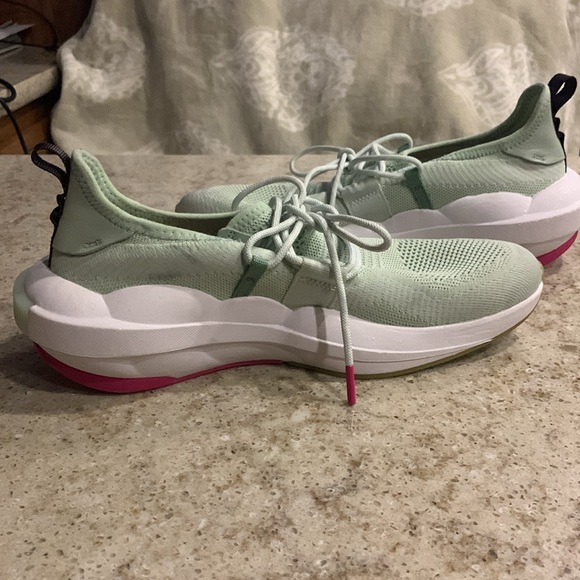 NWOT Sorel Explorer Defy Low Sneaker Size 9 - Picture 13 of 16